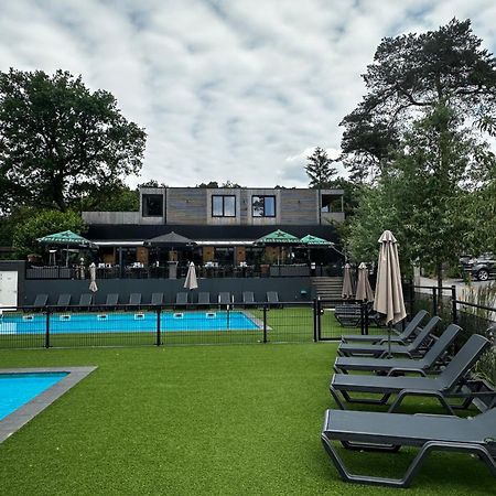 Sfeervolle Blokhut Op De Veluwe Op Recreatiepark Topparken In Beekbergen Met Vrije Tuin En Eigen Parkeerplaats Exterior photo