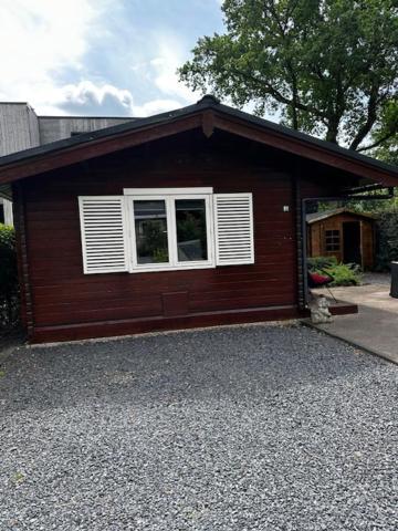 Sfeervolle Blokhut Op De Veluwe Op Recreatiepark Topparken In Beekbergen Met Vrije Tuin En Eigen Parkeerplaats Exterior photo